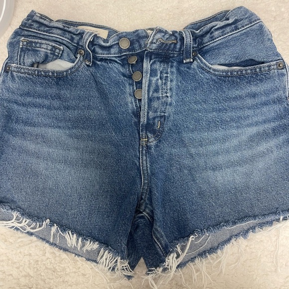 Universal Threads Denim Cut Off Shorts - Picture 1 of 4